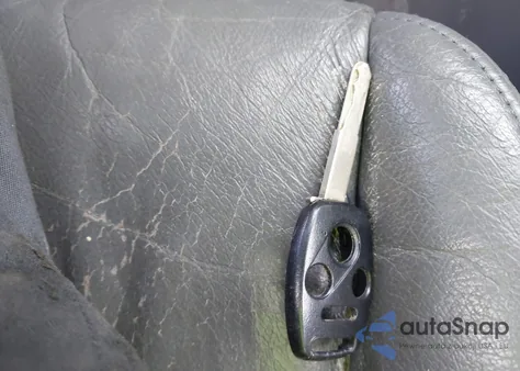 2004 Honda Accord 3.0 Ex from USA, damaged, VIN 1HGCM66584A034535